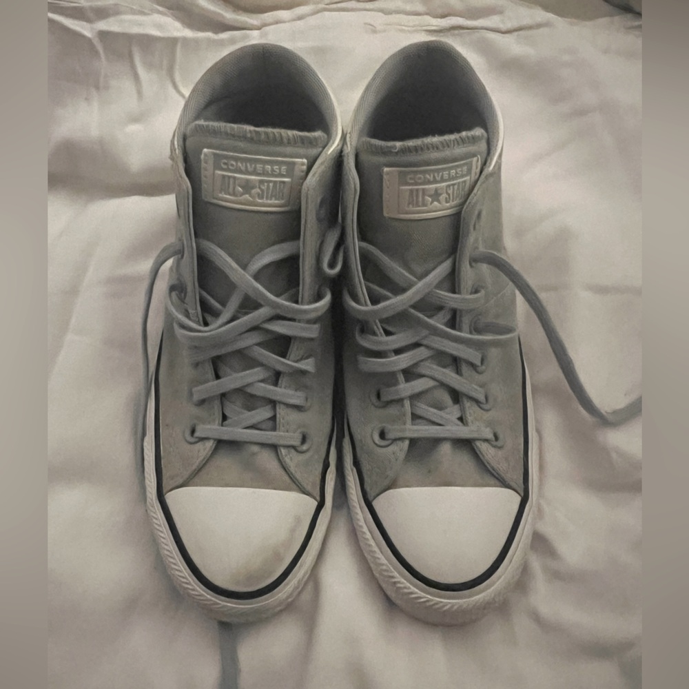 Converse women’s half cab canvas shoes size 9